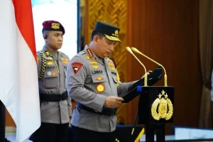 Kapolri Lantik Kakorlantas dan 6 Kapolda Baru