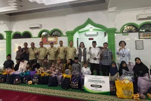 Komunitas Pajero One Santuni Puluhan Anak Yatim di Daerah