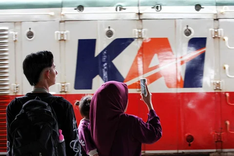 Lokomotif dan Kereta Pembangkit Diesel KAI Siap Gunakan B50 untuk Mengurangi Emisi