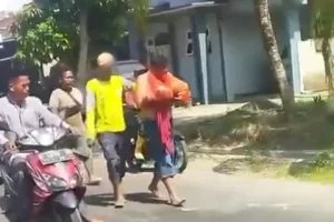Pencuri 1,5 Kuintal Buah Naga di Banyuwangi Diarak Warga ke Polsek