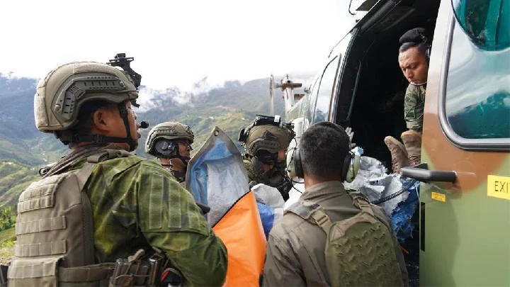 Penembakan Pilot Asal AS di Papua Melanggar Hukum Humaniter