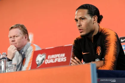 Pesan Menyentuh Virgil van Dijk Setelah Ronald Koeman Mundur dari Timnas Belanda