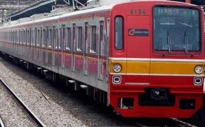 Polisi Olah TKP Pria Tewas Tertemper KRL di Stasiun Jurangmangu