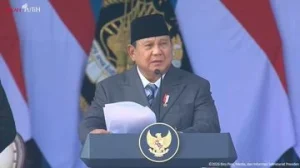 Polri Anugerahkan Medali Kehormatan Loka Praja Samrakshana kepada Presiden Prabowo Subianto