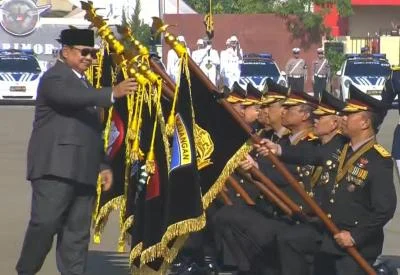 Prabowo Menganugerahkan Samkaryanugraha Nugraha Sakanti pada Hari Bhayangkara Ke-80
