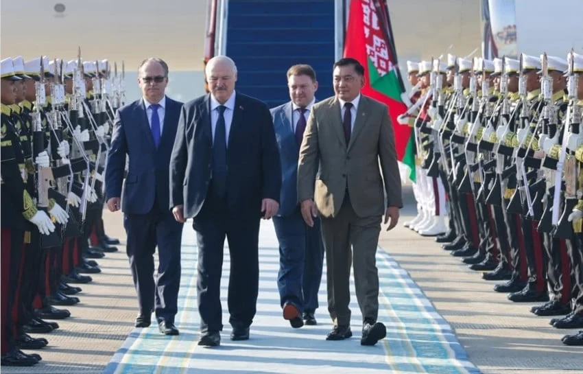Presiden Belarus Lukashenko Tiba di Jakarta, Siap Bertemu Prabowo