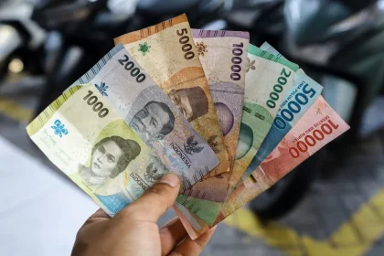 Rupiah Melemah ke Rp17.985 per Dolar AS, Apa Penyebabnya?