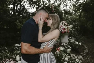 Taylor Swift dan Travis Kelce Larang Tamu Undangan Ponsel di Pernikahan Mereka