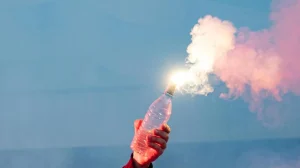 Teror Bom Molotov Mengancam Politisi Partai Berkuasa di Yunani